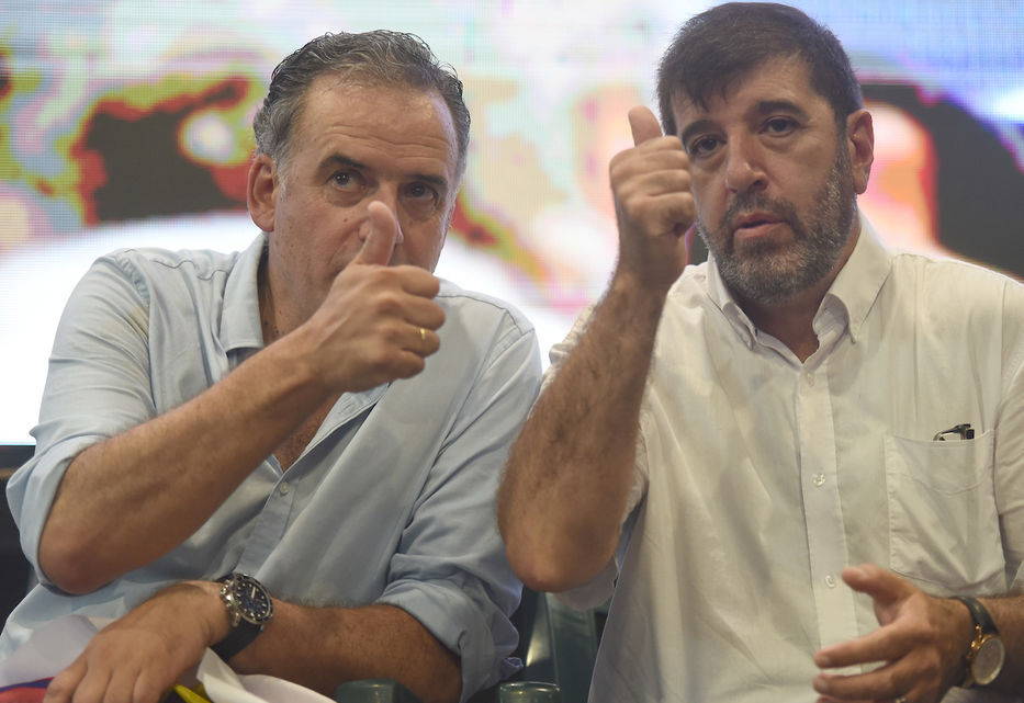Yamandú Orsi y Fernando Pereira. Foto: Dante Fernández / FocoUy
