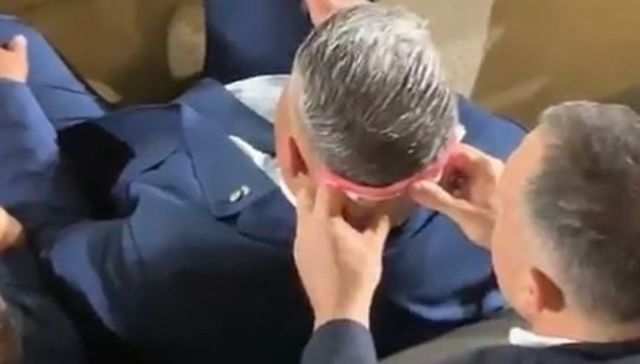 Un poco mucho, ¿no?