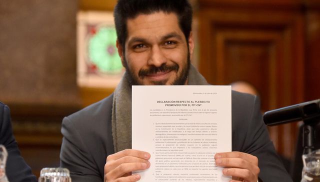 Sin firma y con aclaración