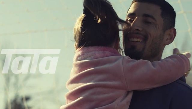 TaTa y un papá de selección: mirá el spot especial con Walter Domínguez