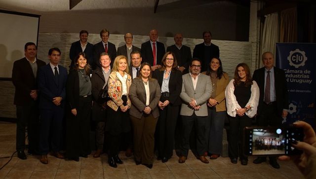 CIU y MIEM reunieron a empresas y gobierno en el Primer Foro Mipyme del Uruguay