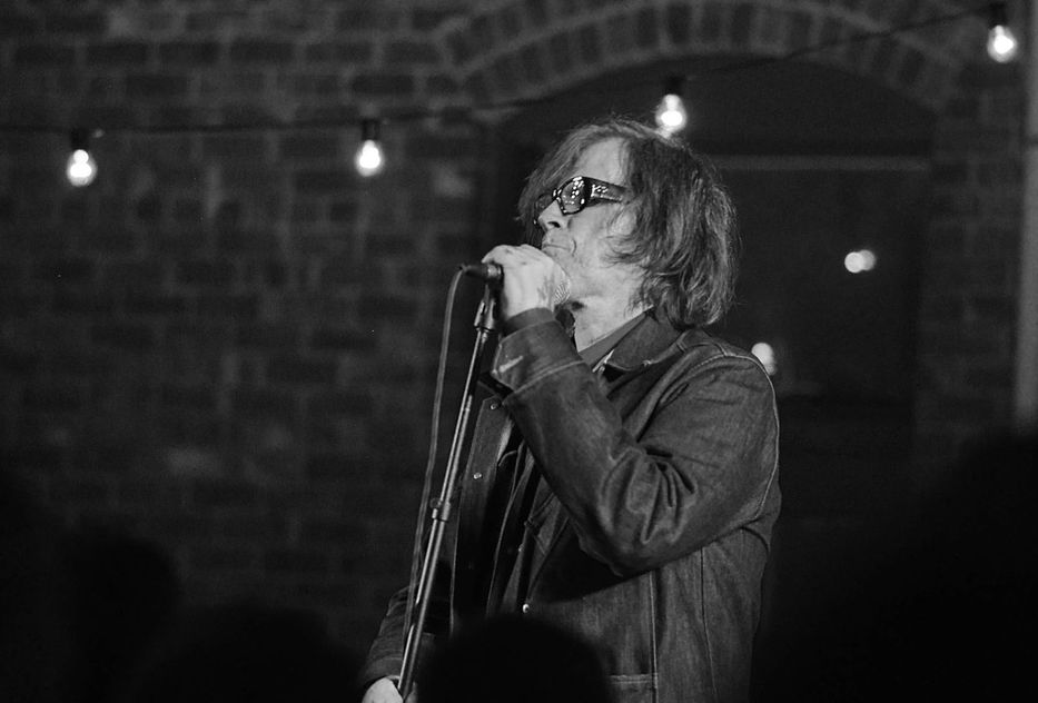 Mark Lanegan en el Macefield Music Festival (2015). Foto: Joe Mabel. 