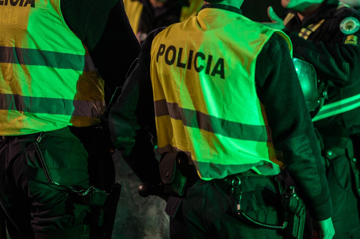 Llegó a su casa, encontró un ladrón adentro y la amenazó con un cuchillo: se llevó $20.000