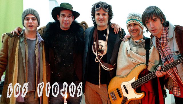 Algo, nena, algo está pasando