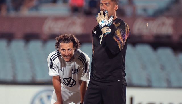 De ídolos a ídolo