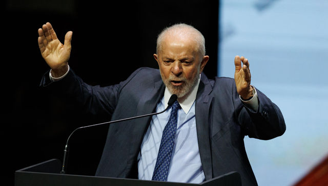 Escribe Víctor Ferro