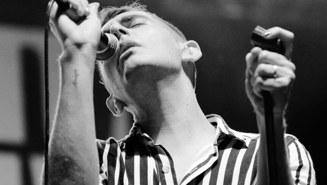 Hombres, sudor y besos