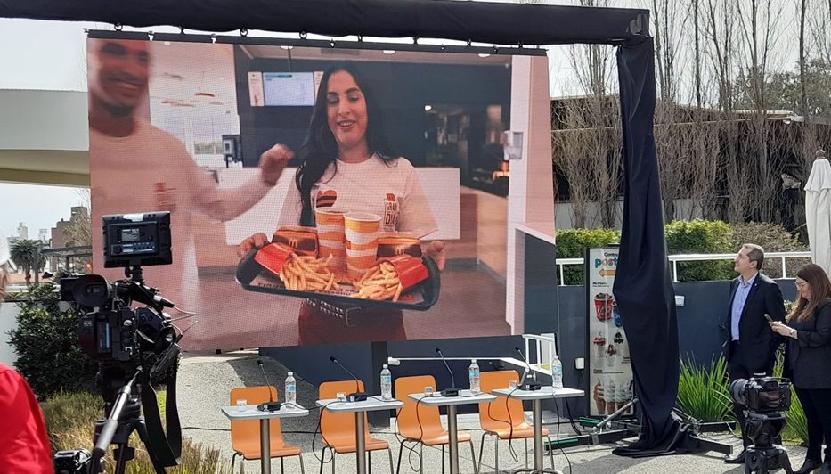 Videoclip del tema compuesto por Bauti Mascia y Luana para el Gran Día 2024. Foto: Montevideo Portal