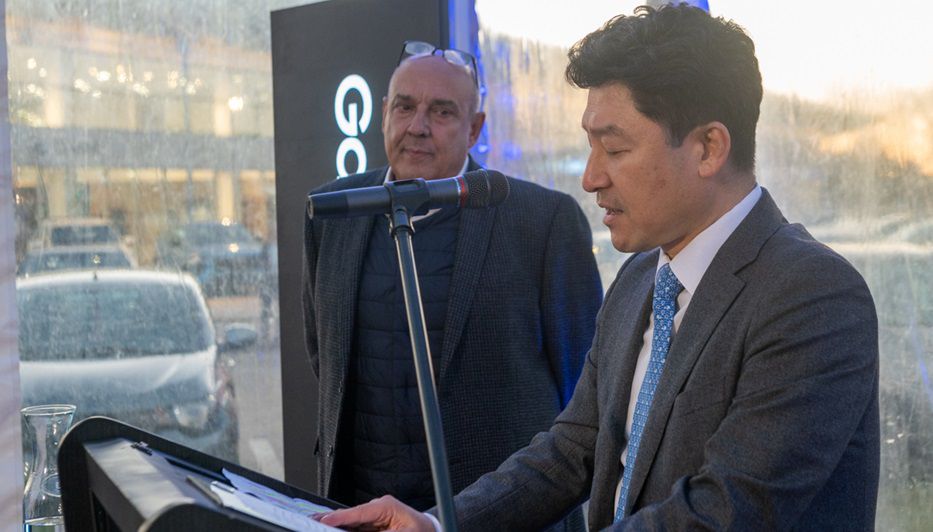 Discurso de bienvenida de Alejandro Song, director país de Samsung en Uruguay Foto: Javier Noceti