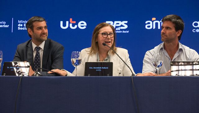 Primer Call Center de Lengua de Señas Uruguaya: así fue el lanzamiento en Antel