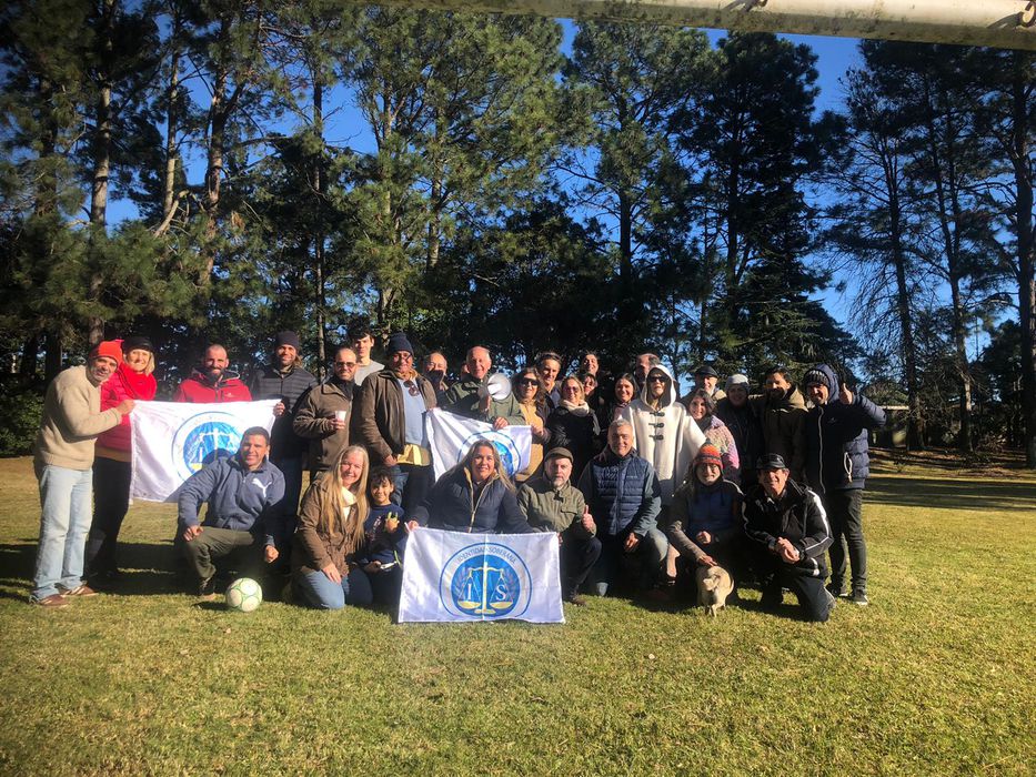 Salle con militantes. Foto: cedida a Montevideo Portal