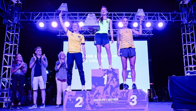 De acá y de al lado