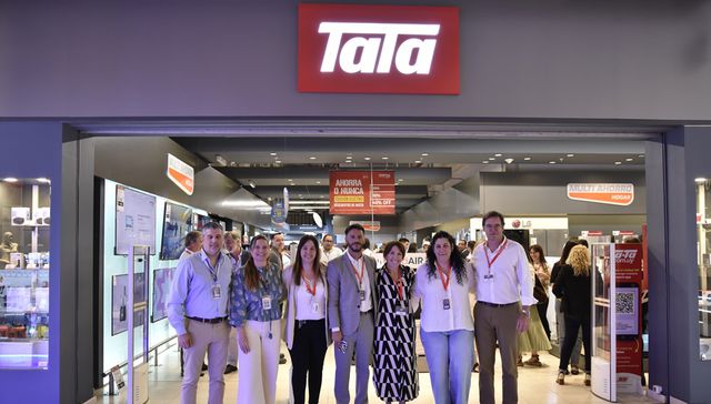 TaTa reafirma su compromiso con Paysandú y celebra la reapertura de dos locales renovados