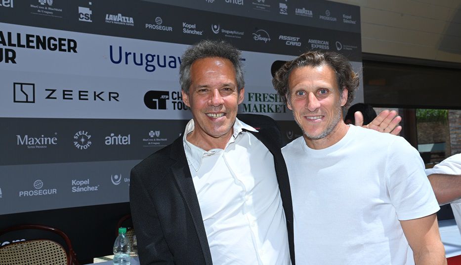 Diego Pérez y Diego Forlán. Foto: cedida a Montevideo Portal