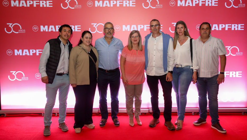 Fabrizio González, Myriana Ferreira, Diego Peregalli, Marianne Delgado, Federico Astarista, Yanina Poluboianirov y Nicolás Ostapezuk, Foto: cedida a Montevideo Portal