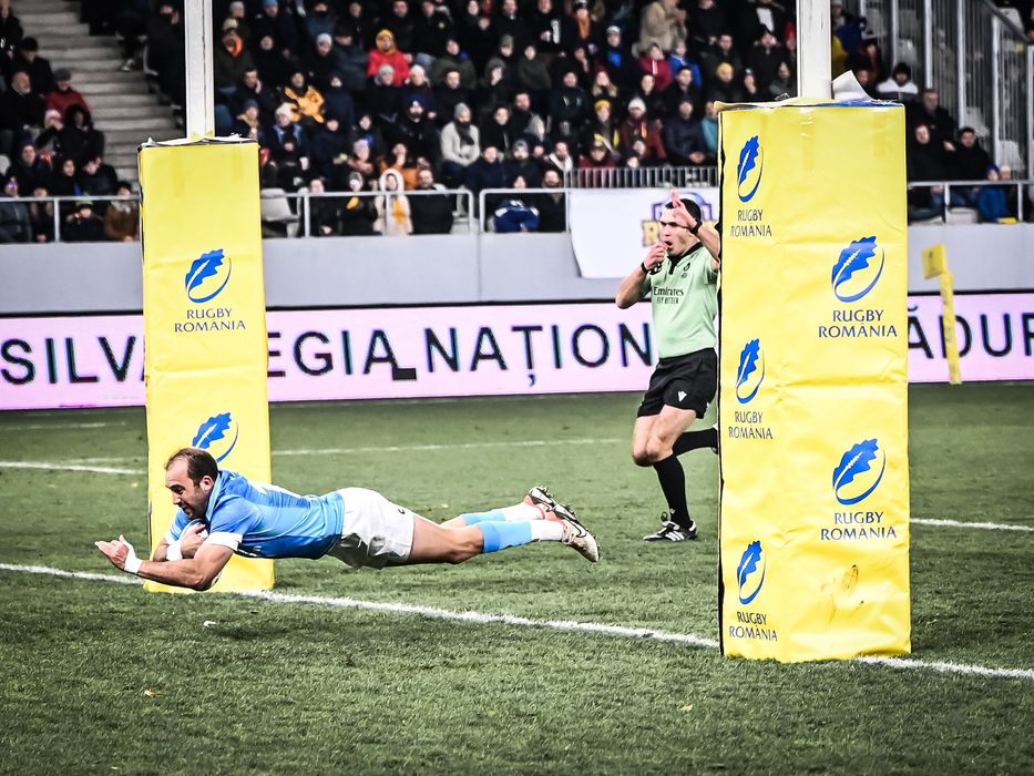 Gastón Mieres anotando un try en su último partido con Los Teros. Foto: Razvan Pasarica / @TerosXV