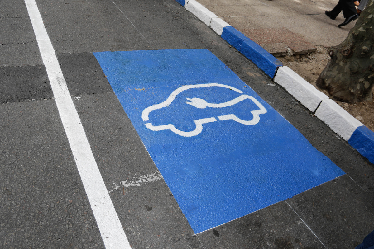Gobierno gravará Imesi a los autos eléctricos: a partir de qué valor y cuándo será
