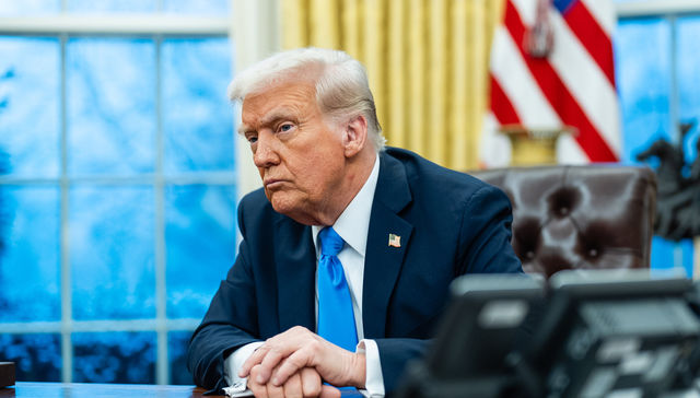 Política contra algoritmos