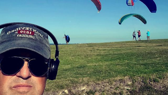 Su música suena todavía