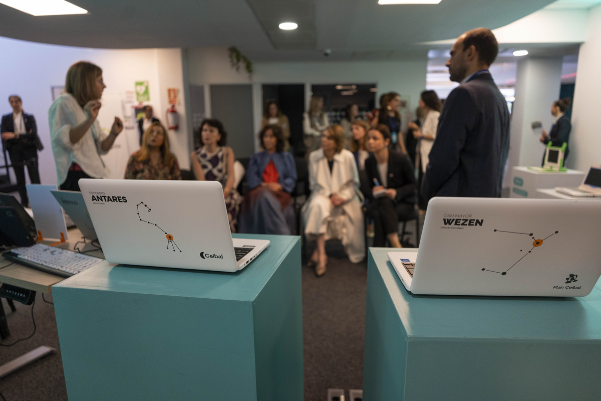 Docentes podrán acceder a Gemini y otras herramientas de IA mediante Ceibal y ANEP
