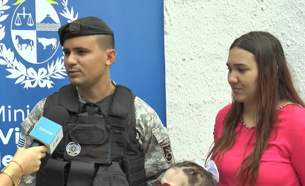 Antony Carballo y su pareja. Foto: captura video Ministerio del Interior