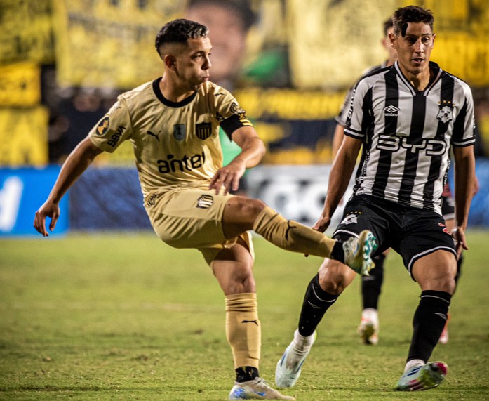 Leo Fernandez vs wanderers apertura 2025