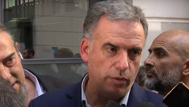 Ni bombos ni platillos