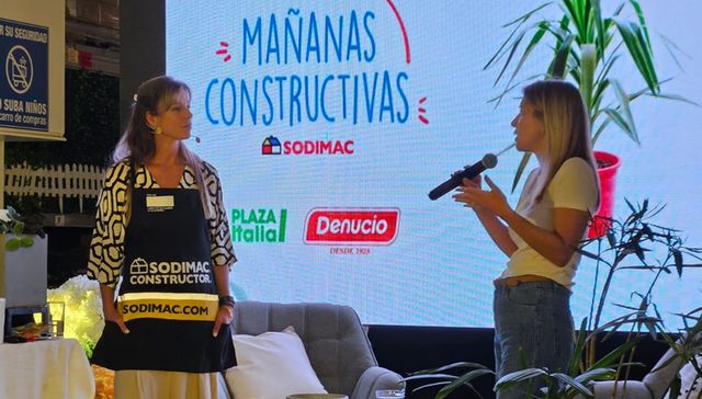 Café y apuntes en mano