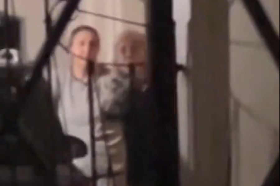 Abre la puerta ligero