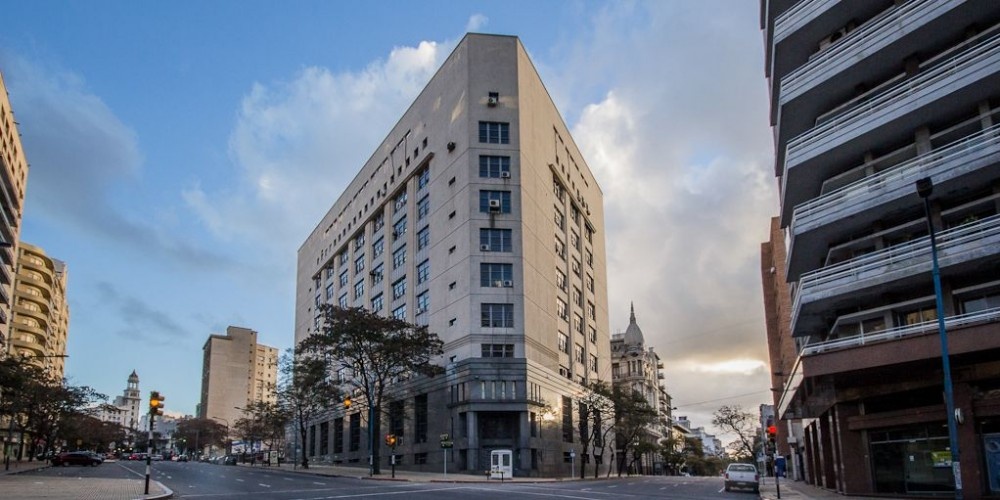 Banco de Seguros canceló fiesta de fin de año por “austeridad”; en 2025 costó US$ 150 mil
