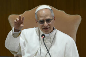 El papa León XIV alerta sobre la adicción al celular y pide poner límites