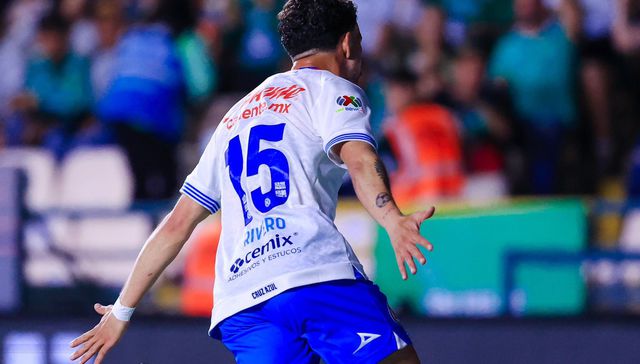 Más que azul, celeste