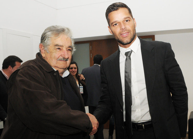 Junto al cantante Ricky Martin, en agosto de 2011. Presidencia