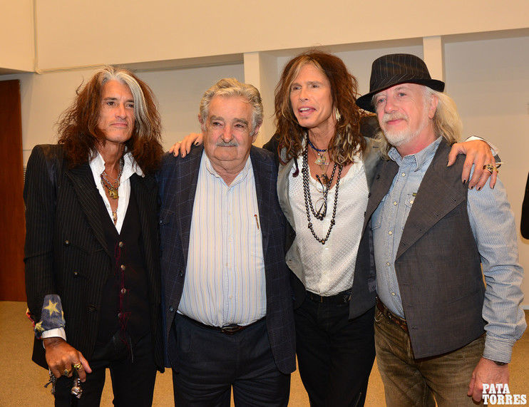 En octubre de 2012, rodeado por la banda Aerosmith. Foto: Pata Torres