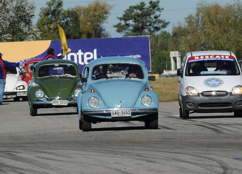 En el circuito de El Pinar, al volante de su VW. Mayo 2012, Presidencia