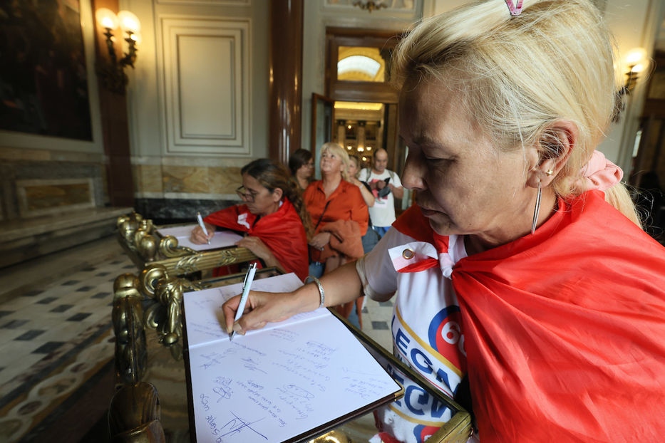 Velatorio de José Mujica. Foto: Armando Sartorotti / FocoUy