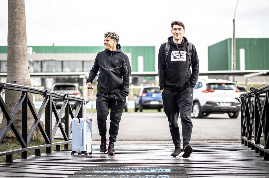 Va cayendo gente al baile