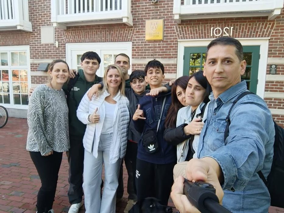 Milagros Costabel y sus familiares. Foto: redes sociales