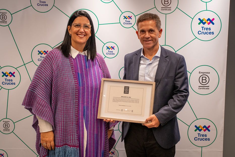 Ximena Lema, gerenta de Marketing de Tres Cruces Shopping y Marcelo Lombardi, gerente general de Tres Cruces Shopping. Foto: cedida a Montevideo Portal