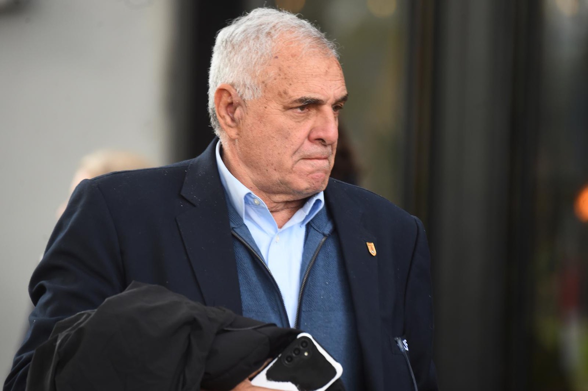 “En tanga por 18”: Manta y su propuesta “a los contra” de la Celeste si Uruguay clasifica