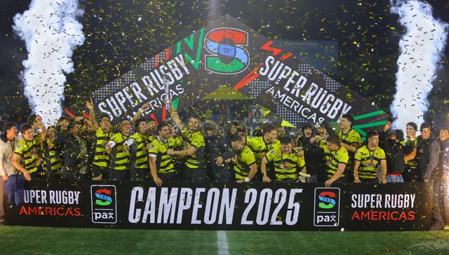 Peñarol y corran Dogos