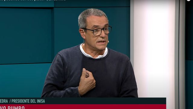 Andá pegando el cartelito