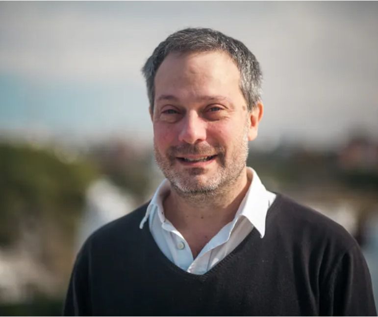 Uno menos, quedan tres