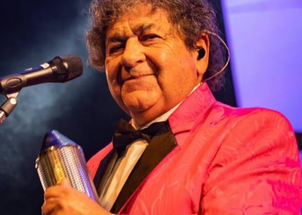 Les llegó su picudo rojo