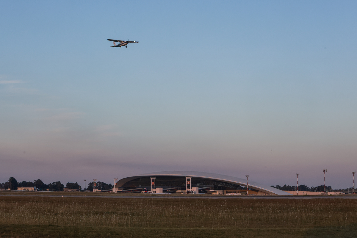Ministerio de Defensa asegura que nuevo sistema del aeropuerto funcionará “en poco tiempo”