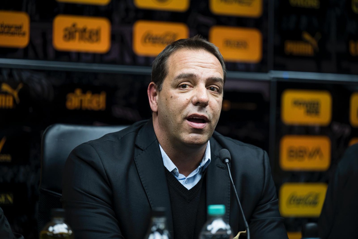 Ruglio contra Bielsa: “Destrato a jugadores”, “12 mentiras” e “historia mal contada”