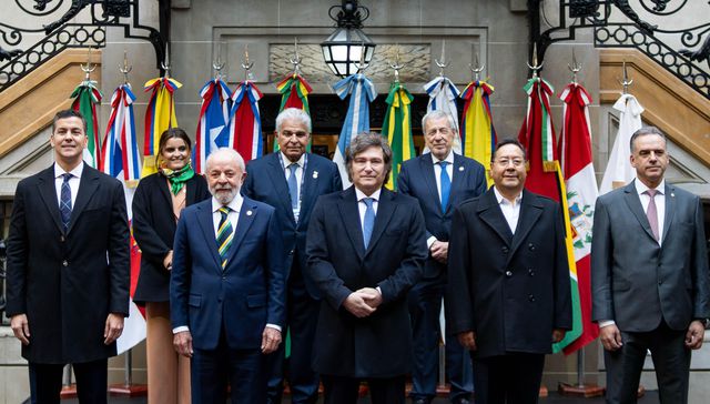 + Abiertos