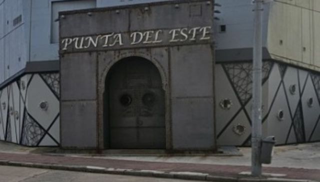Por la puerta de atrás