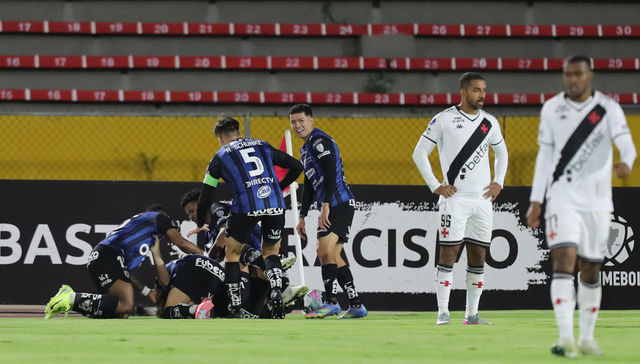 Un pie adentro