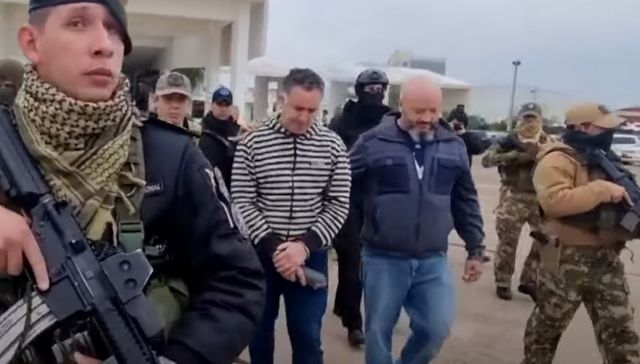 No es Sebas, pero pegó en el palo